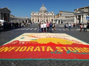 Scopri di più sull'articolo Basilicata protagonista all’Infiorata Storica di Roma con le Pro Loco Rotonda e Tramutola